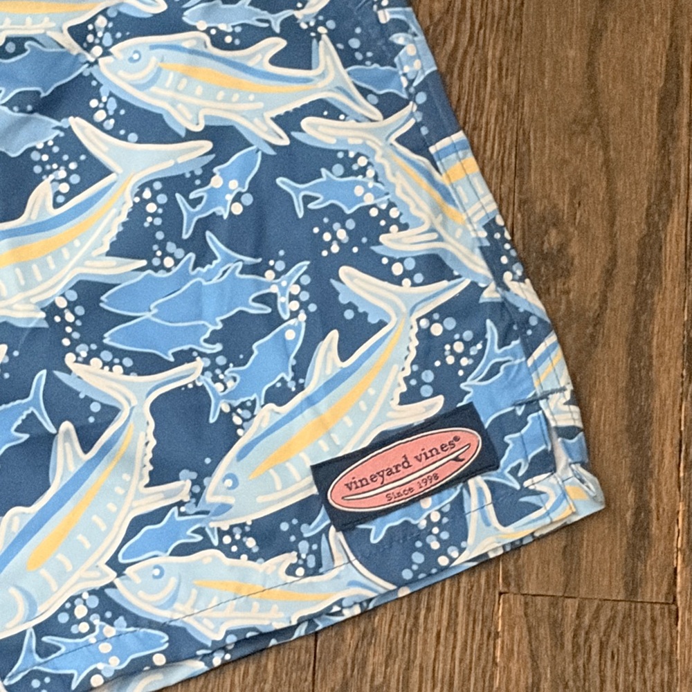NWT Vineyard Vines Light Blue Fish-Print Swim Shorts - Picture 2 of 5